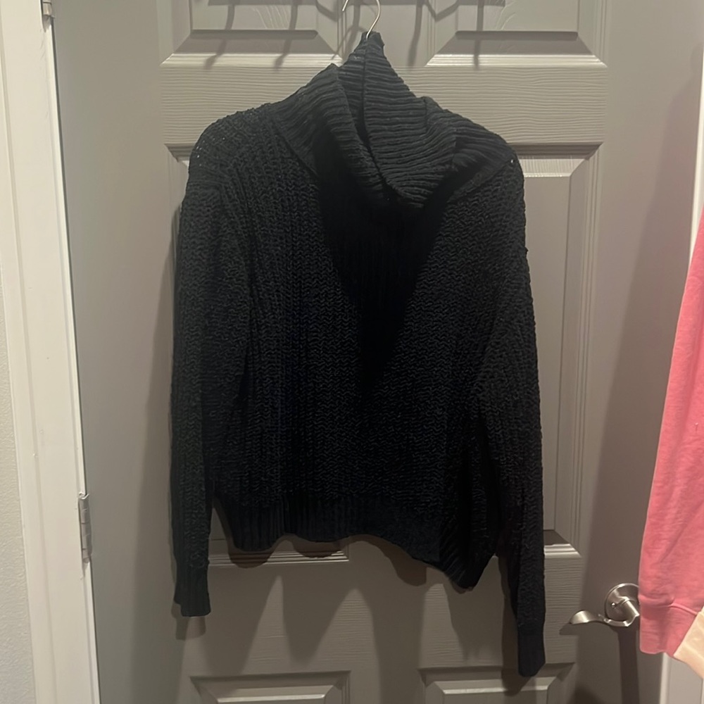 double zero Black turtleneck